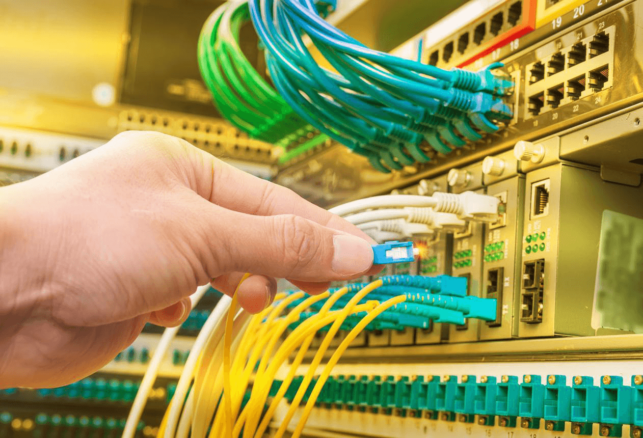 Structured network cabling and switch ports